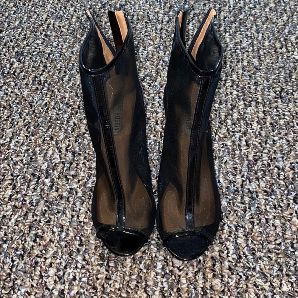 Black mesh heels